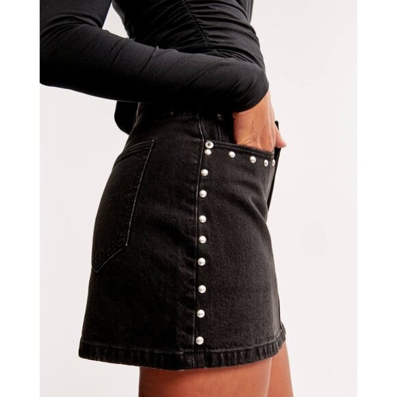 NWT Abercrombie and Fitch Women’s Black Denim Studded Mini Skirt Size 29 - Picture 3 of 10